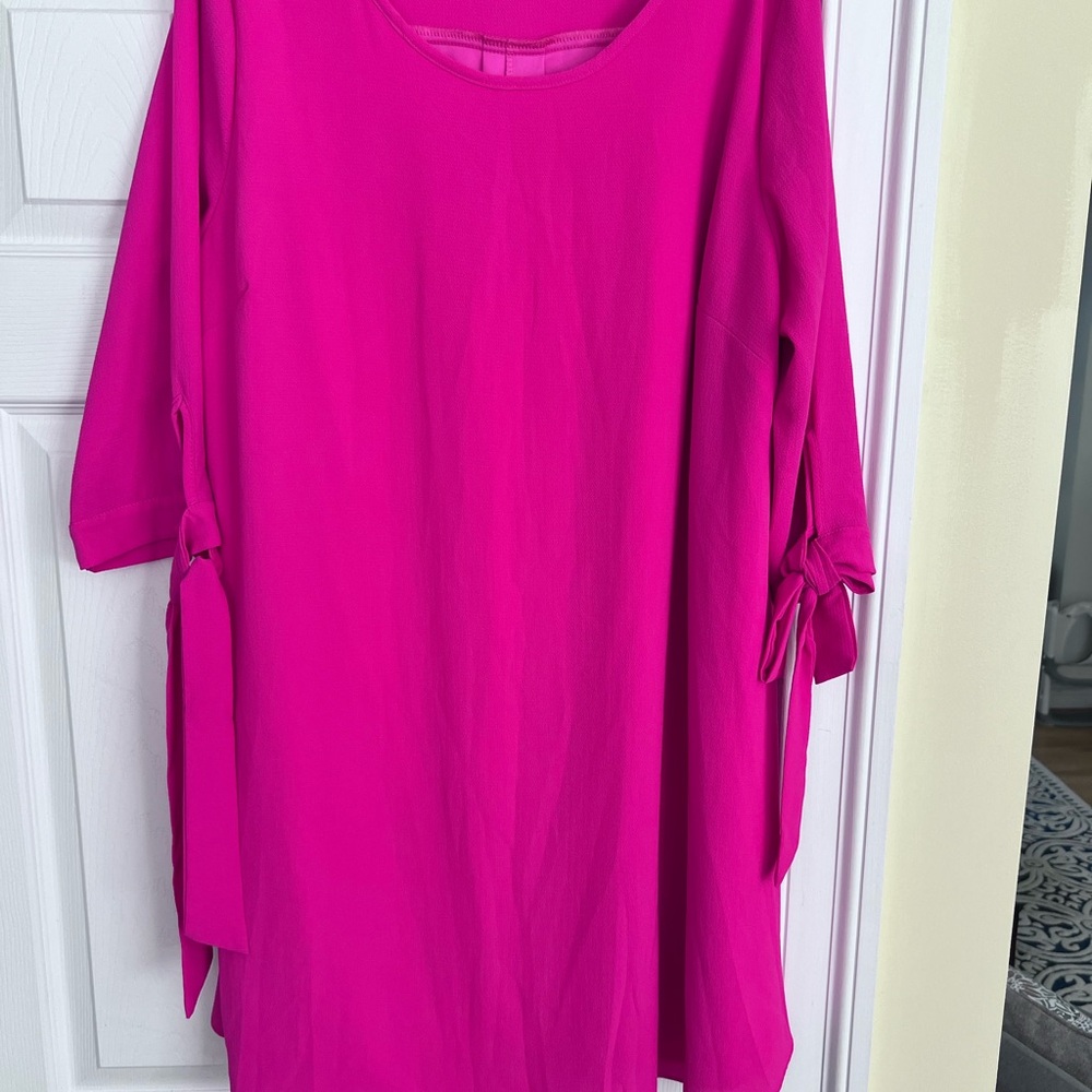 Ladies Size 2XL "SPIN U.S.A." Vibrant Fuchsia Tunic with Tie Sleeves GUC ❤️
